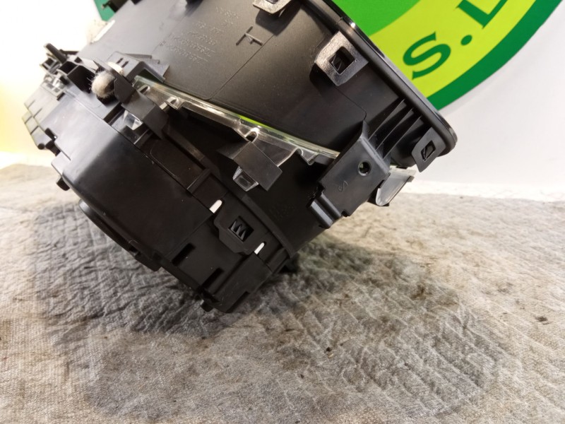 Recambio de cuadro instrumentos para seat ibiza referencia OEM IAM 6F0920740C  