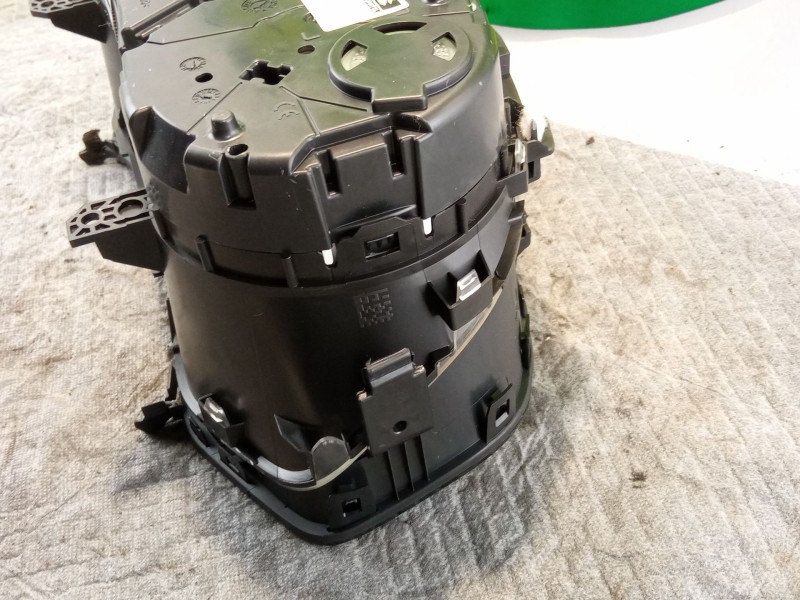 Recambio de cuadro instrumentos para seat ibiza referencia OEM IAM 6F0920740C  