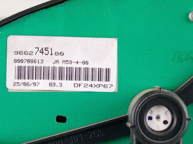 Recambio de cuenta kilometros para citroën berlingo referencia OEM IAM 9662745180  