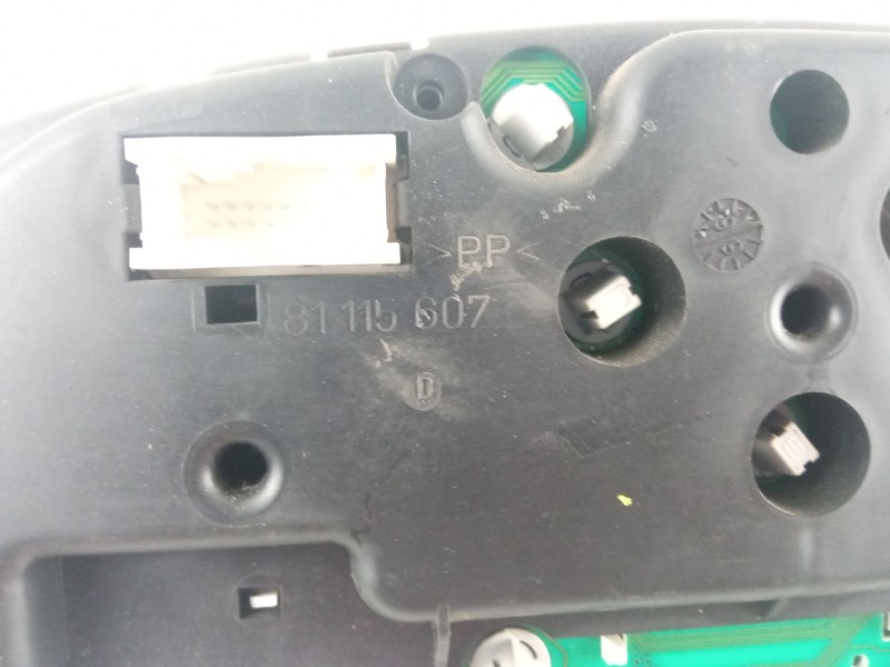 Recambio de cuenta kilometros para peugeot 406 referencia OEM IAM 9630372780 110008882002 