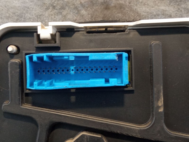 Recambio de cuenta kilometros para ford tourneo referencia OEM IAM 9T1T10849AD  