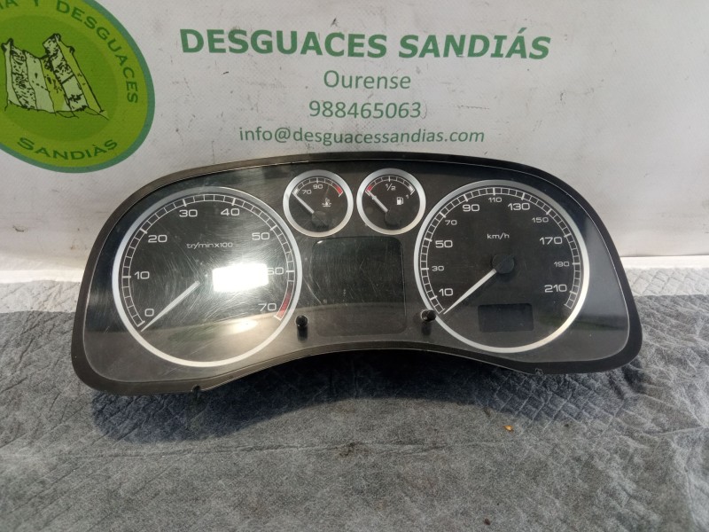 Recambio de cuenta kilometros para peugeot 307 referencia OEM IAM 964753828021651862-5  