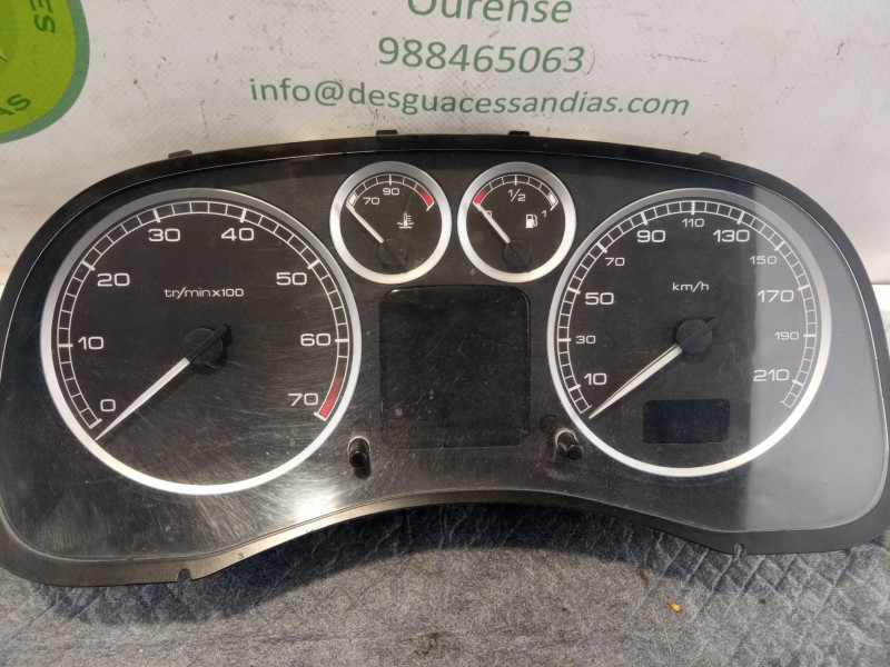 Recambio de cuenta kilometros para peugeot 307 referencia OEM IAM 964753828021651862-5  