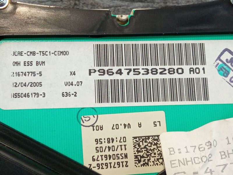 Recambio de cuenta kilometros para peugeot 307 referencia OEM IAM 964753828021651862-5  