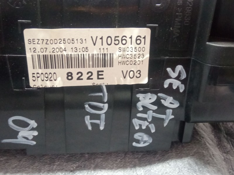 Recambio de cuenta kilometros para seat altea referencia OEM IAM V1056161  