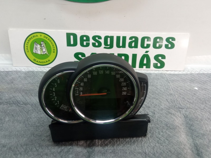 Recambio de cuenta kilometros para mini countryman cooper referencia OEM IAM 877967501  