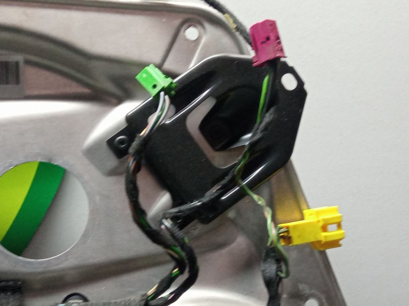 Recambio de elevalunas delantero izquierdo para mercedes-benz c220 referencia OEM IAM A2047200179  