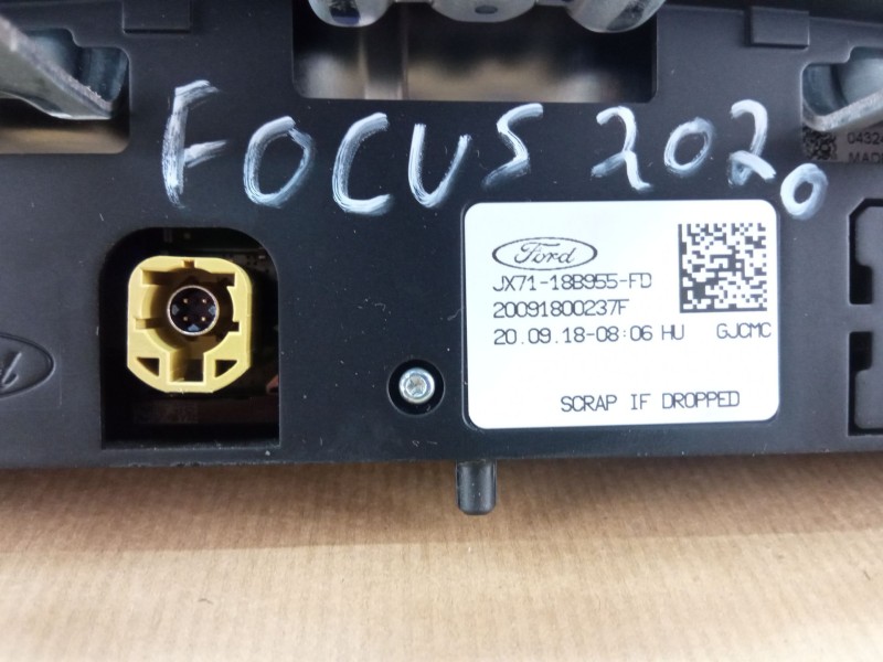 Recambio de pantalla navegador para ford focus referencia OEM IAM JX7118B955FD  