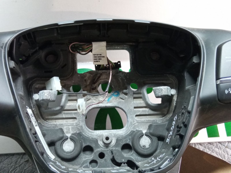 Recambio de volante (sin airbag) para ford fiesta referencia OEM IAM H1BJ3600ABB3GRX34264658A  