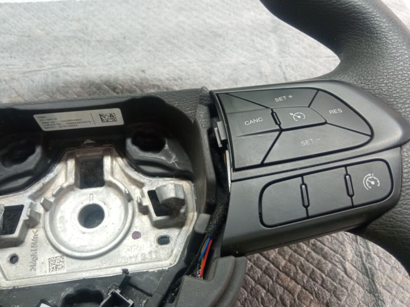 Recambio de volante (sin airbag) para iveco 35 s18 referencia OEM IAM 5802303979  