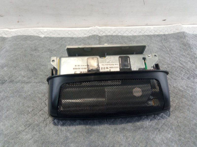 Recambio de pantalla multifuncion para peugeot 307 referencia OEM IAM 9661235580  