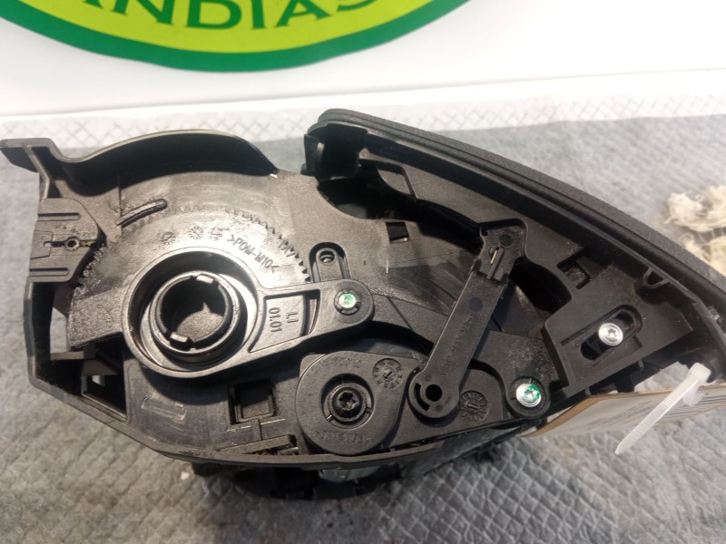 Recambio de pantalla multifuncion para mercedes-benz c220 referencia OEM IAM A20468012319F45  