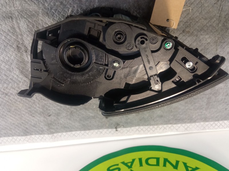 Recambio de pantalla multifuncion para mercedes-benz c220 referencia OEM IAM A20468012319F45  