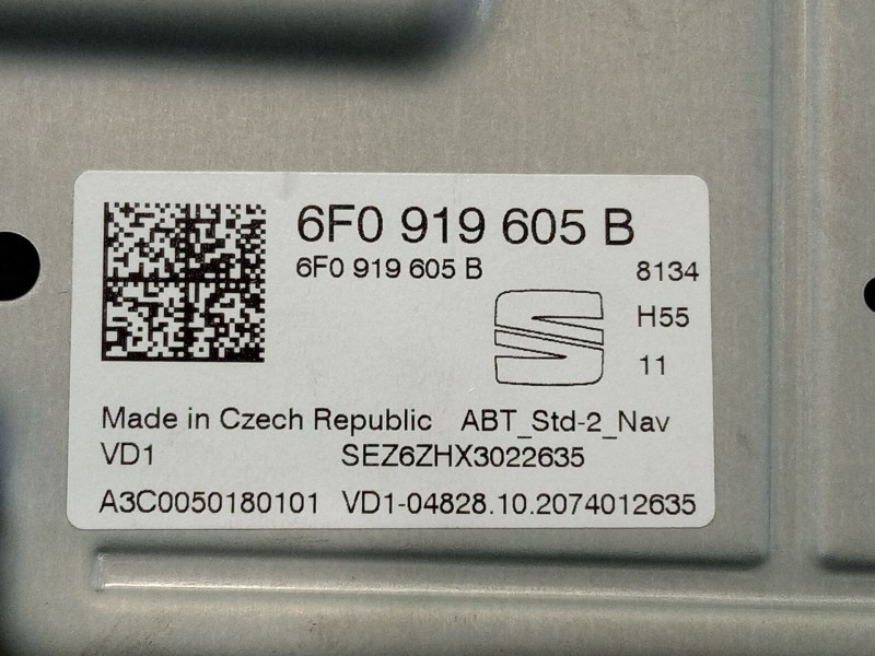 Recambio de pantalla multifuncion para seat ibiza referencia OEM IAM 6F0919605B  