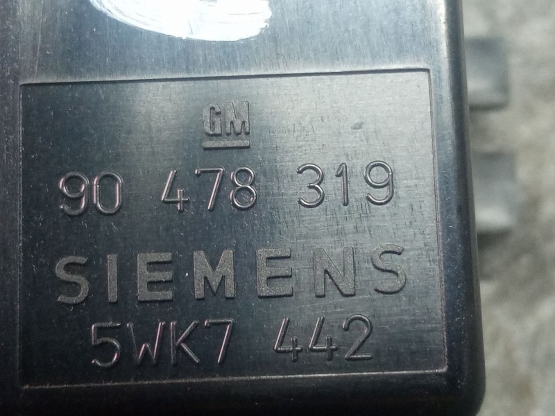 Recambio de pantalla multifuncion para opel astra referencia OEM IAM 5WK744290478319  