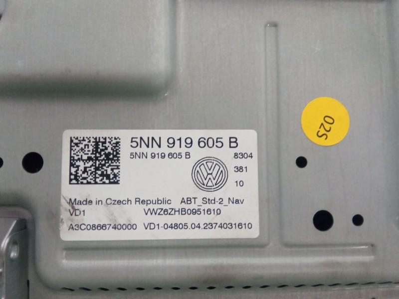 Recambio de pantalla multifuncion para volkswagen polo referencia OEM IAM 5NN919605B  
