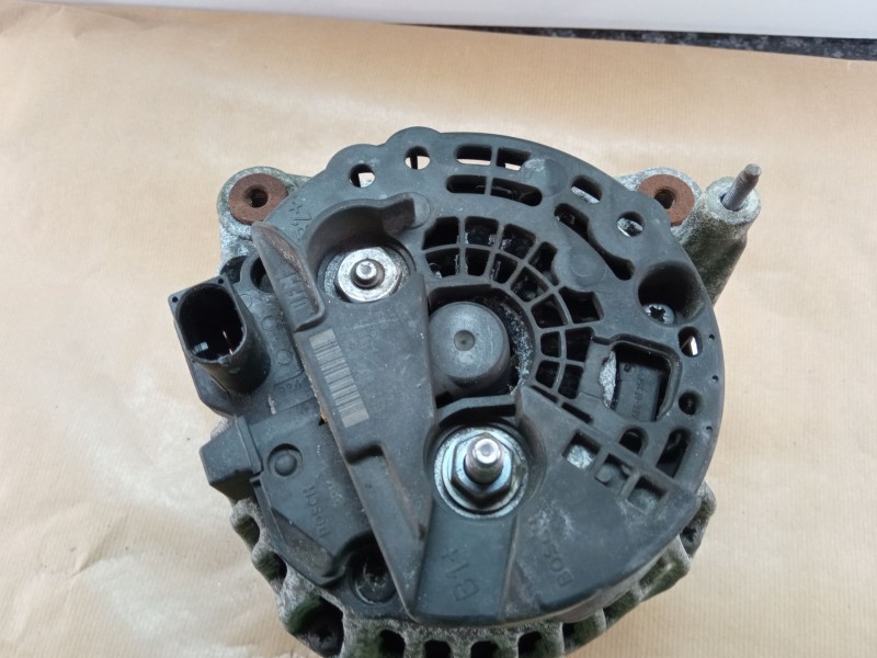 Recambio de alternador 140 a para volkswagen caddy referencia OEM IAM 06F903023F0124525091  
