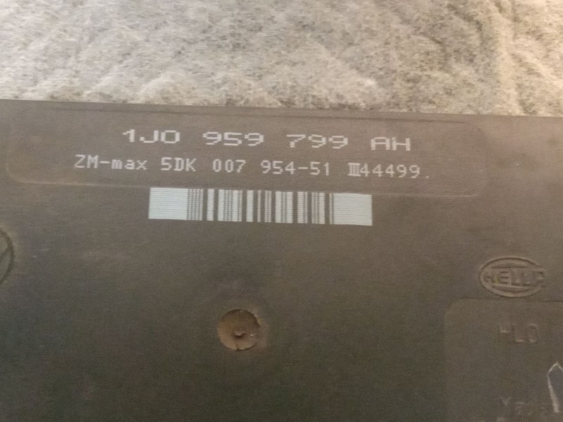 Recambio de centralita confort para volkswagen golf referencia OEM IAM 1J0959799AH  