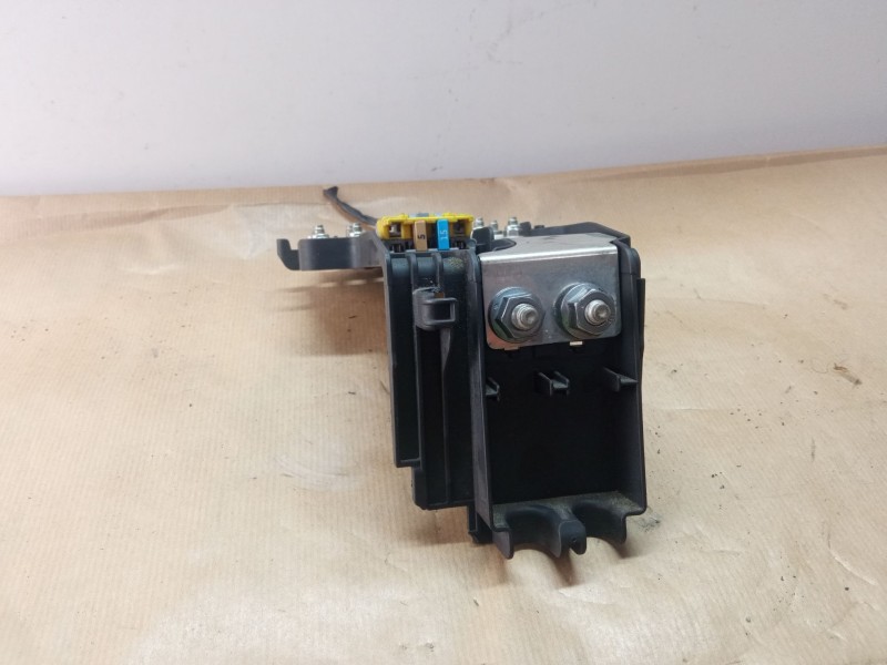 Recambio de caja reles / fusibles para citroën bermul referencia OEM IAM 9812078180  