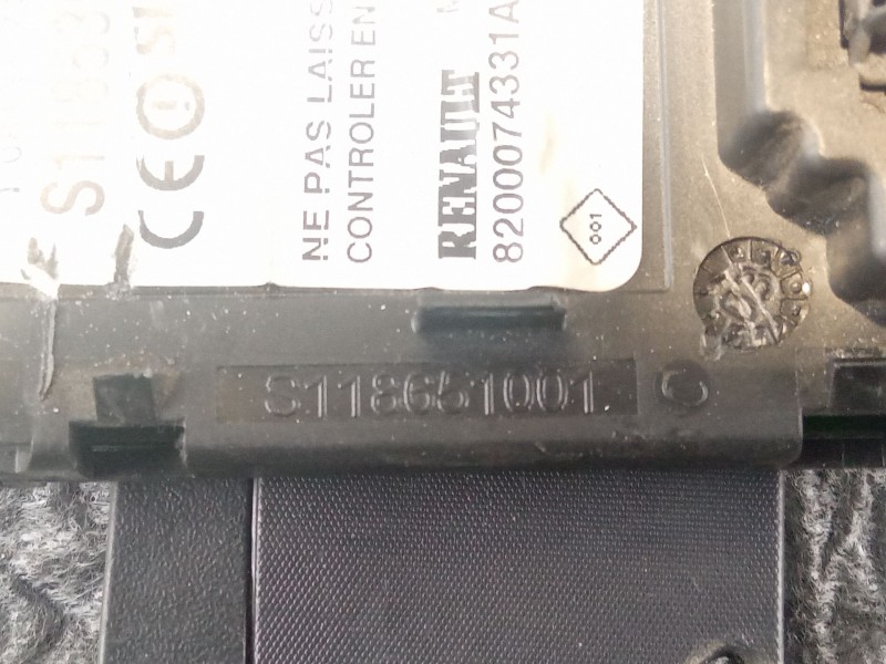 Recambio de llave tarjeta encendido para renault megane referencia OEM IAM S118539001E  8200074331A