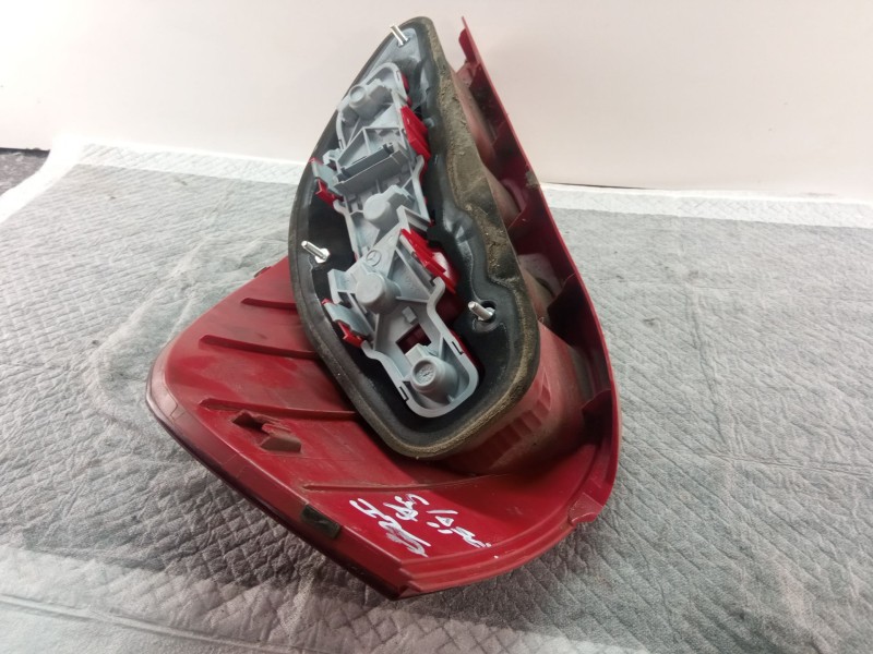 Recambio de piloto trasero izquierdo para mercedes-benz clase a a 180 referencia OEM IAM A1698200364L  