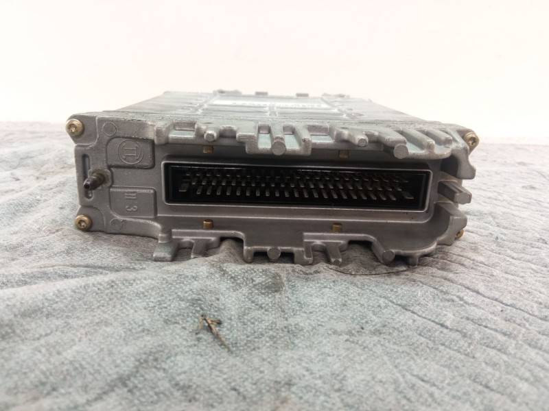 Recambio de centralita motor para volkswagen passat referencia OEM IAM 028906021GL  0281001656