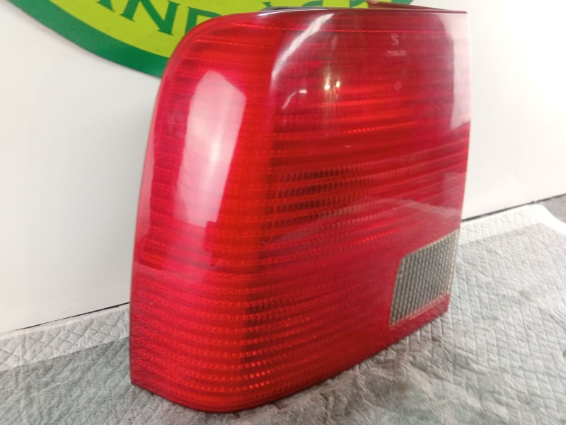 Recambio de piloto trasero izquierdo para volkswagen passat referencia OEM IAM   