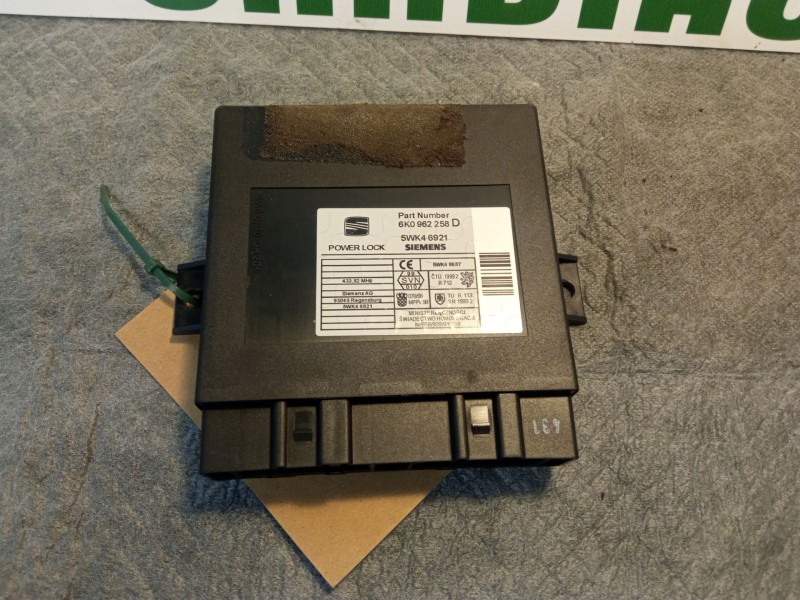 Recambio de centralita cierre para seat ibiza referencia OEM IAM 6K0962258D  