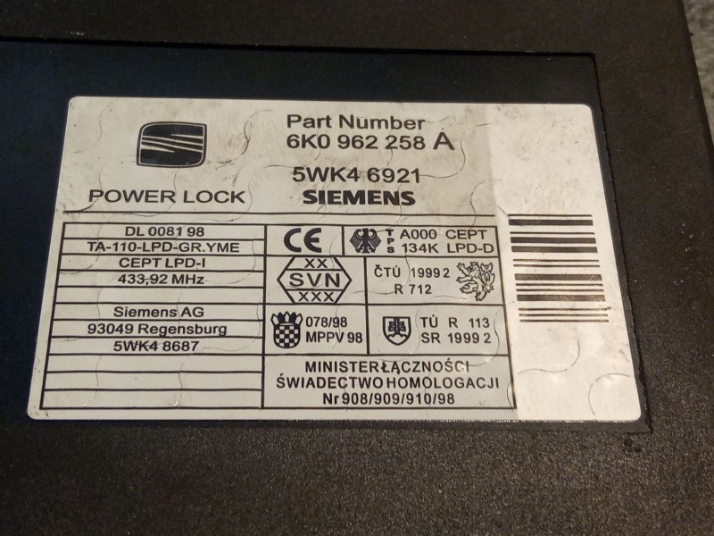 Recambio de centralita cierre para seat cordoba referencia OEM IAM 5WK46921  
