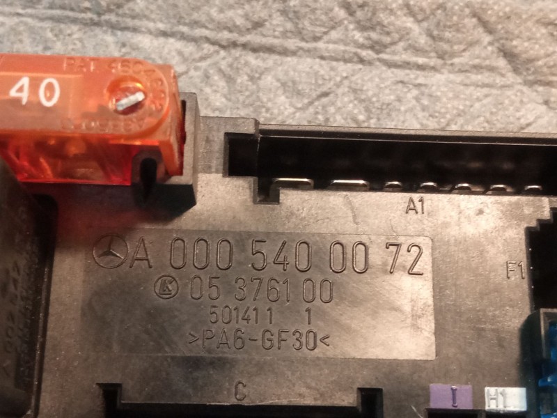 Recambio de caja reles / fusibles para mercedes-benz 320 clk referencia OEM IAM A0005400072  05376100