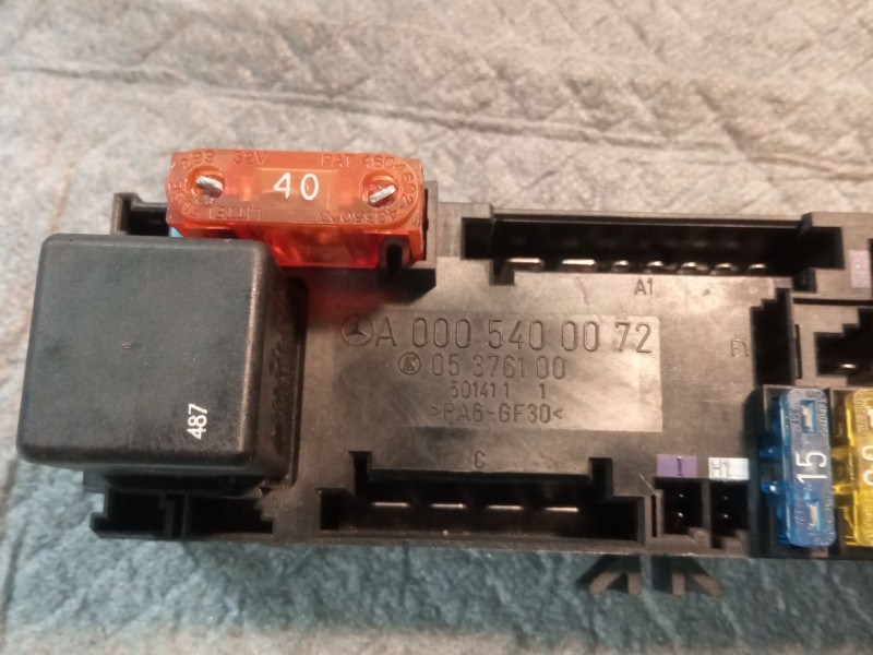 Recambio de caja reles / fusibles para mercedes-benz 320 clk referencia OEM IAM A0005400072  05376100