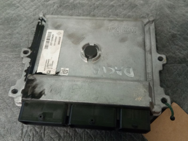 Recambio de centralita motor para dacia sandero referencia OEM IAM 237105499RA2C11927100  237102982S