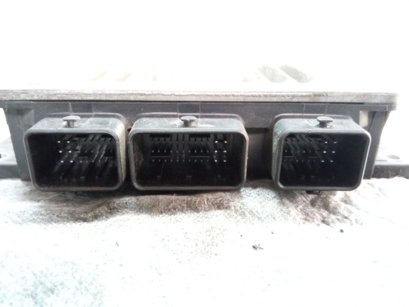 Recambio de centralita motor para renault megane referencia OEM IAM 8200399038  85035049LZG