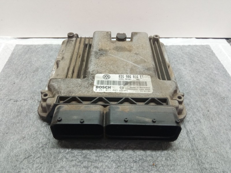Recambio de centralita motor para volkswagen golf referencia OEM IAM 03G906016ET0281011843  