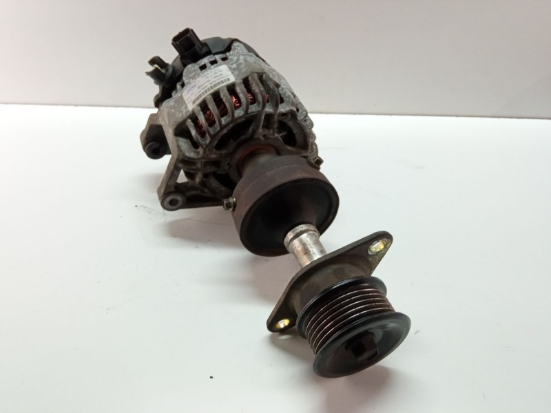 Recambio de alternador para ford focus 5p 1.8d 75cv referencia OEM IAM 63321746A115IM90A98AB10300JC  