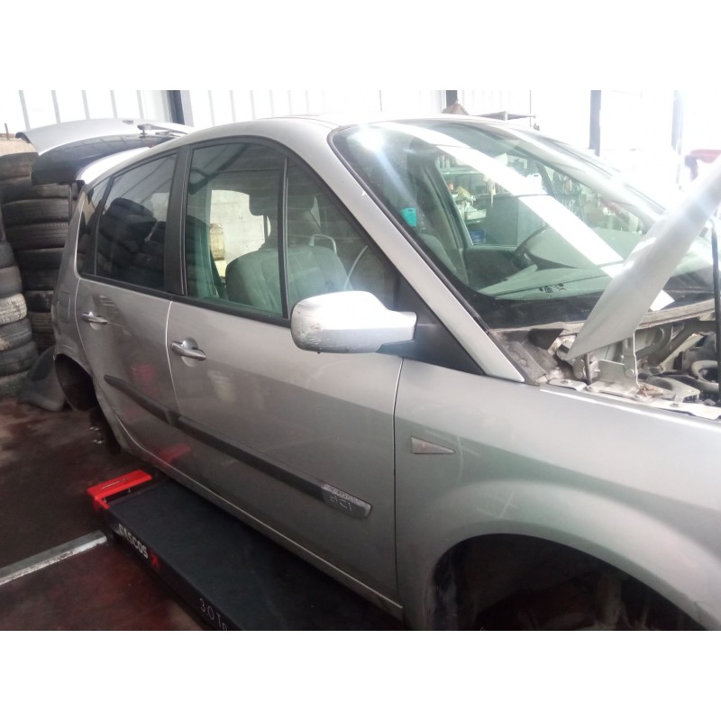 renault megane scenic del año 2006