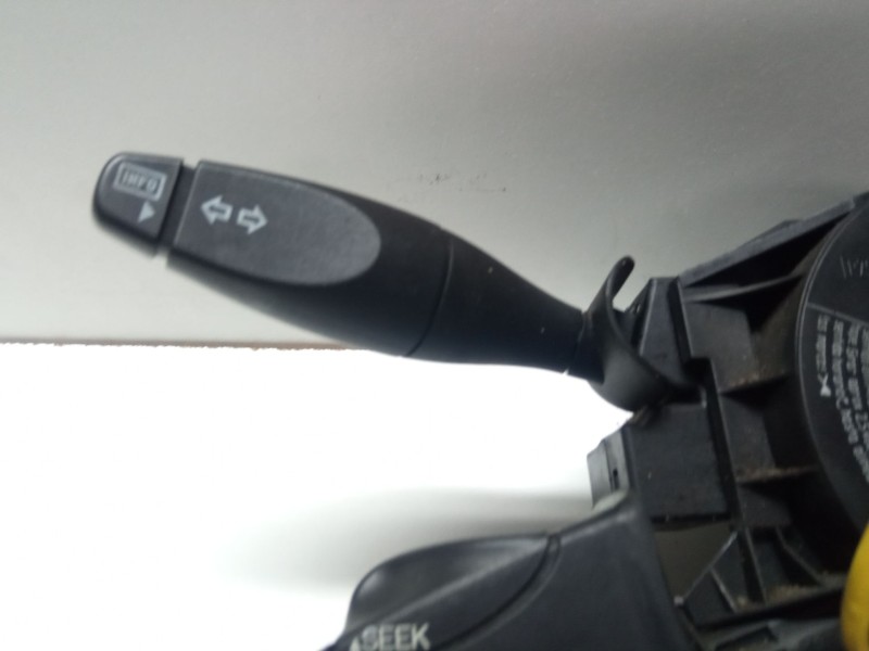 Recambio de mando multifuncion para ford mondeo referencia OEM IAM 6016537  