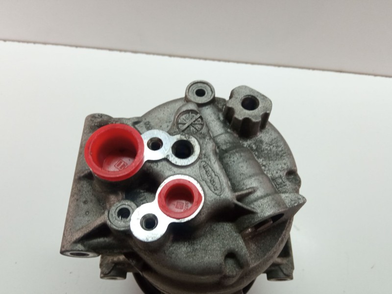 Recambio de compresor aire acondicionado para renault megane scenic 1.5dci 106 cv referencia OEM IAM 8200470242  