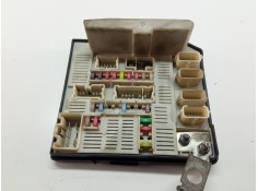 Recambio de caja reles / fusibles para renault megane scenic 1.5dci 106 cv referencia OEM IAM 8200481866F  