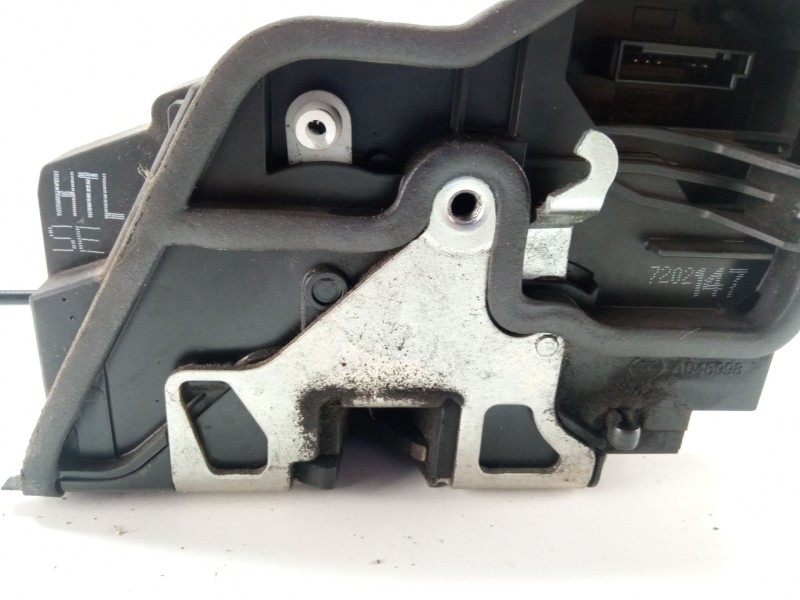 Recambio de cerradura puerta trasera izquierda para bmw x3 (e83) xdrive 20 d referencia OEM IAM 7202147  