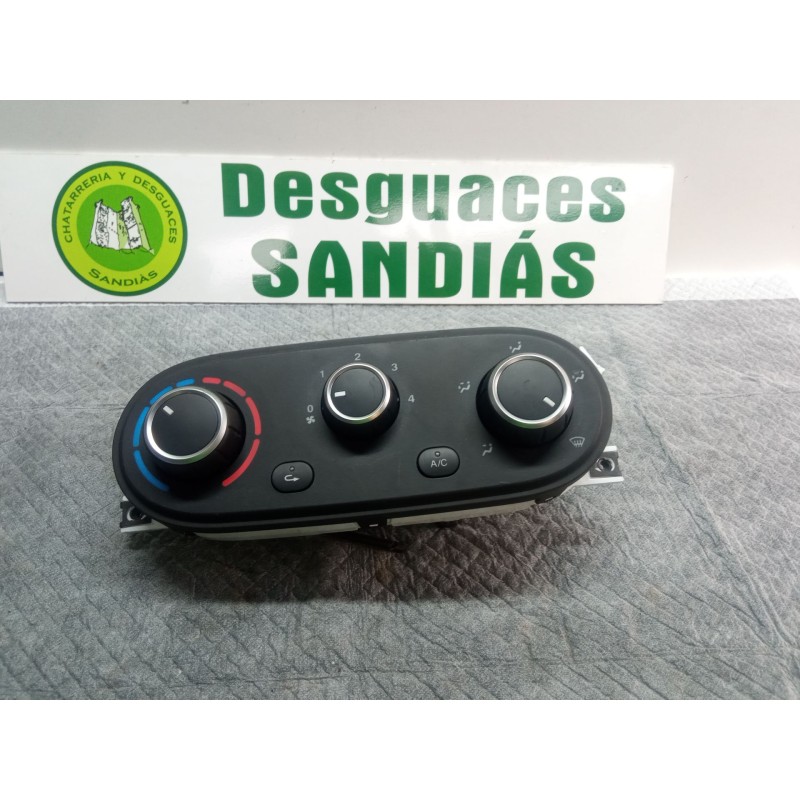 Recambio de mando climatizador para iveco 35 s18 referencia OEM IAM MR146431  