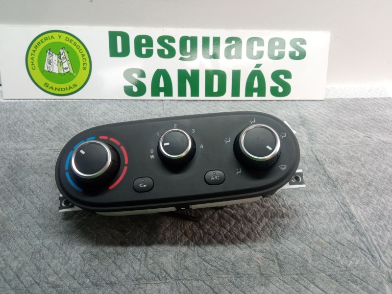 Recambio de mando climatizador para iveco 35 s18 referencia OEM IAM MR146431  