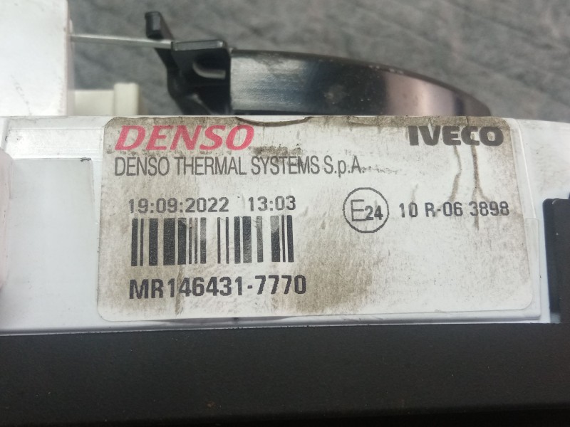 Recambio de mando climatizador para iveco 35 s18 referencia OEM IAM MR146431  