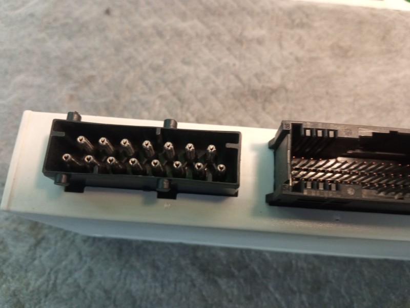 Recambio de modulo confort para bmw x3 (e83) xdrive 20 d referencia OEM IAM 61359161931  