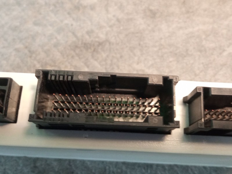 Recambio de modulo confort para bmw x3 (e83) xdrive 20 d referencia OEM IAM 61359161931  