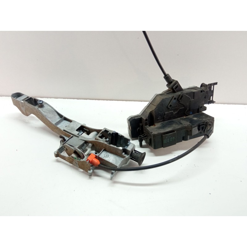 Recambio de cerradura puerta trasera derecha para citroën c4 picasso 1.6 hdi 109 cv 9hz referencia OEM IAM 24097816  