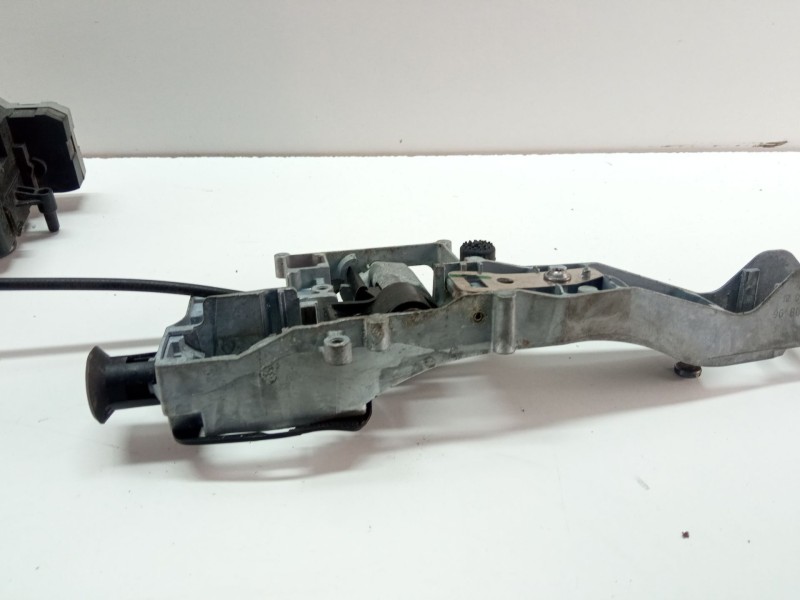 Recambio de cerradura puerta trasera izquierda para citroën c4 picasso 1.6 hdi 109 cv 9hz referencia OEM IAM   