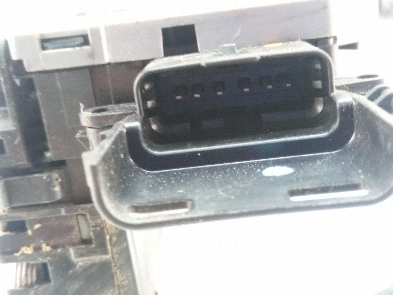 Recambio de cerradura puerta trasera izquierda para citroën c4 picasso 1.6 hdi 109 cv 9hz referencia OEM IAM   