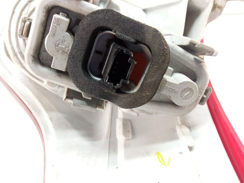 Recambio de piloto trasero izquierdo para citroën c4 picasso 1.6 hdi 109 cv 9hz referencia OEM IAM   