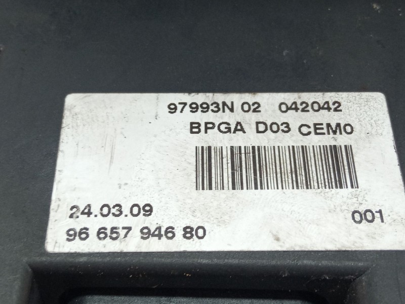 Recambio de caja reles / fusibles para citroën c4 picasso 1.6 hdi 109 cv 9hz referencia OEM IAM 9665794680  